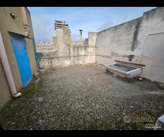 Via D'Alessandro , Intero stabile - 28