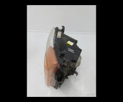 FARO FANALE ANTERIORE SINISTRA LR DISCOVERY III L3 - 8