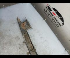TRAVERSA RINFORZO PARAURTI POSTERIORE LAND ROVER F - 19