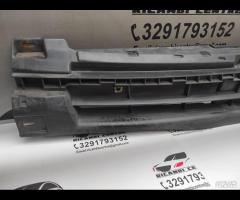 GRIGLIA STAFFA CENTRALE ANTERIORE RENAULT TRAFIC 6