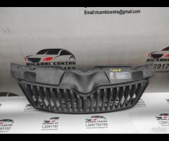 GRIGLIA PARAURTI ANTERIORE CENTRALE SUPERIORE SKOD
