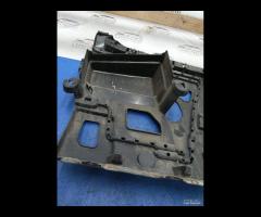 STAFFA DI MONTAGGIO PARAURTI POSTERIORE SINISTRA B - 17