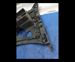 STAFFA DI MONTAGGIO PARAURTI POSTERIORE SINISTRA B - 21