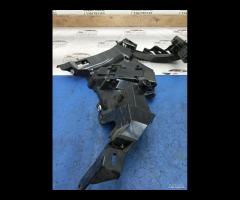 SUPPORTO STAFFA PARAURTI POSTERIORE DESTRO LAND RO - 20