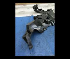 SUPPORTO STAFFA PARAURTI POSTERIORE SX LAND ROVER - 18