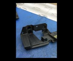 STAFFA DI MONTAGGIO PARAURTI POSTERIORE RANGE ROVE - 12