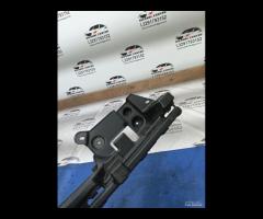 STAFFA DI MONTAGGIO PARAURTI POSTERIORE RANGE ROVE - 13