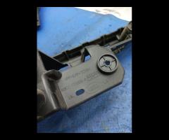 STAFFA DI MONTAGGIO PARAURTI POSTERIORE RANGE ROVE - 22