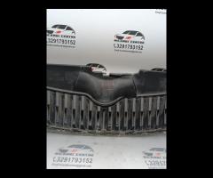 GRIGLIA PARAURTI ANTERIORE CENTRALE SUPERIORE SKOD - 15