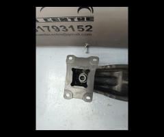 BARRA TRAVERSA RINFORZO PARAURTI ANTERIORE  VOLKSW - 18