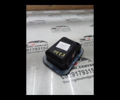 CENTRALINA PORTA FUSIBILI VANO PIEDI LATO ANTERIOR - 12