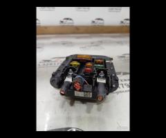 CENTRALINA PORTA FUSIBILI VANO PIEDI LATO ANTERIOR - 16