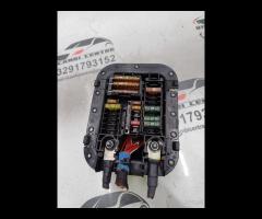 CENTRALINA PORTA FUSIBILI VANO PIEDI LATO ANTERIOR - 17