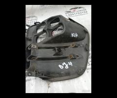 GRIGLIA FENDINEBIA INFERIORE SINISTRA KIA SPORTAGE - 17