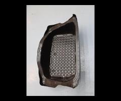 VASSOIO PORTAOGGETTI BAGAGLIAIO POSTERIORE TESLA M - 9