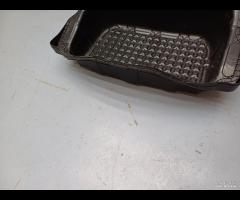 VASSOIO PORTAOGGETTI BAGAGLIAIO POSTERIORE TESLA M - 10