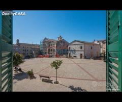 Tre appartamenti da ristrutturare a camerata picen - 12