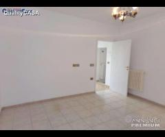 Casa singola con giardino a montemarciano - 14