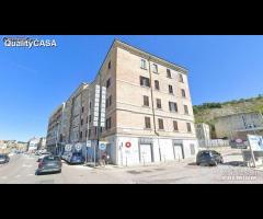 Negozio zona stazione in ancona