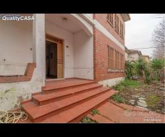 Villa singola su due livelli a montemarciano