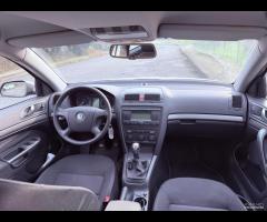 Skoda Octavia 2.0 TDI- UNICO PROPRIETARIOOOO!!!!! - 10