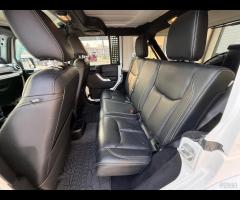 Jeep Wrangler Unlimited 2.8 CRD DPF Sahara Auto - 15