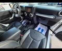 Jeep Wrangler Unlimited 2.8 CRD DPF Sahara Auto - 19