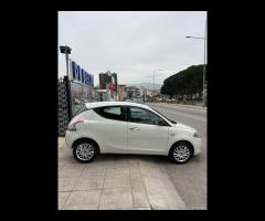 Lancia y 1.2 benzina - 2