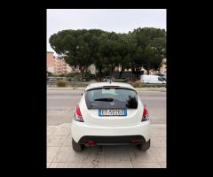Lancia y 1.2 benzina - 4