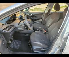 Peugeot 208 1.4 HDi 68 CV!! - 12