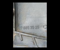 PARAURTI POSTERIORE CON SENSORI DI PARCHEGGIO MERC - 24