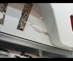 PARAURTI POSTERIORE CON SENSORI DI PARCHEGGIO VOLV - 16