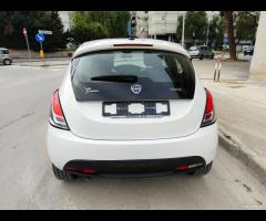 Lancia Ypsilon 1.0 FireFly SILVER 70CV