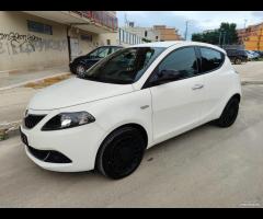 Lancia Ypsilon 1.0 FireFly SILVER 70CV - 6