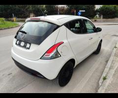 Lancia Ypsilon 1.0 FireFly SILVER 70CV - 13