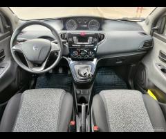 Lancia Ypsilon 1.0 FireFly SILVER 70CV - 16