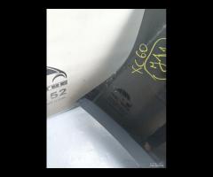 PARAURTI POSTERIORE CON SENSORI DI PARCHEGGIO VOLV