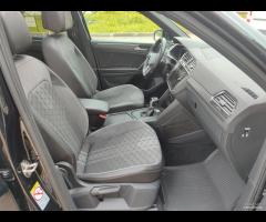 Volkswagen Tiguan 2.0 TDI 150 CV DSG R-Line TETTO - 22