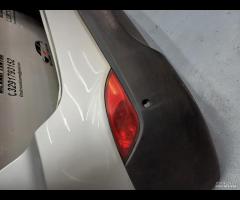 PARAURTI POSTERIORE CON SENSORI DI PARCHEGGIO HYUN - 6