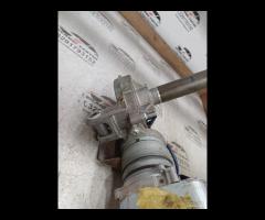 PIANTONE SERVOSTERZO 2015 TOYOTA AURIS 4520A02082 - 13