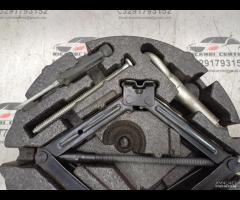 KIT EMERGENZA ATTREZZI SOLLEVATORE RUOTA OPEL INSI - 9