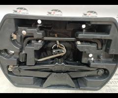 KIT EMERGENZA ATTREZZI SOLLEVATORE RUOTA PEUGEOT 3 - 16