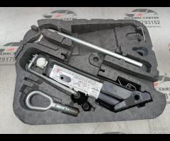 KIT EMERGENZA ATTREZZI SOLLEVATORE RUOTA MINI R55 - 7