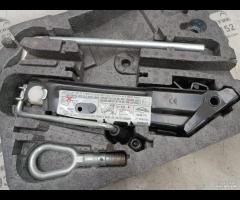 KIT EMERGENZA ATTREZZI SOLLEVATORE RUOTA MINI R55 - 9