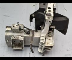 RINFORZO TRAVERSA PARAURTI SUPPORTO ANTERIORE JAGU - 13