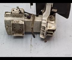 RINFORZO TRAVERSA PARAURTI SUPPORTO ANTERIORE JAGU - 14