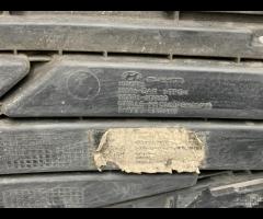 GRIGLIA PARAURTI ANTERIORE GRIGLIA RADIATORE HYUND - 19