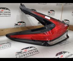 FANALE STOP POSTER. SX 2023 NISSAN LEAF ZE1E HATCH