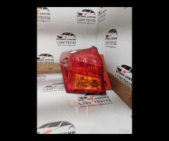 FANALE STOP POSTERIORE SX 2015 TOYOTA AURIS Hatchb - 3