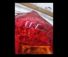 FANALE STOP POSTERIORE SX 2015 TOYOTA AURIS Hatchb - 6